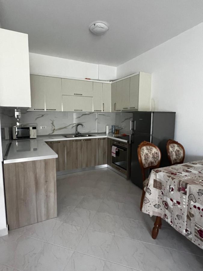 Appartamento Laura Con Vista Lungomare Vlore Exterior photo